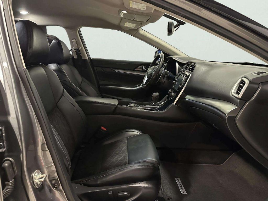 Nissan Maxima  2017