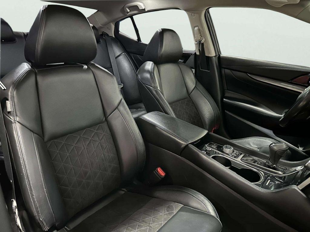 Nissan Maxima  2017