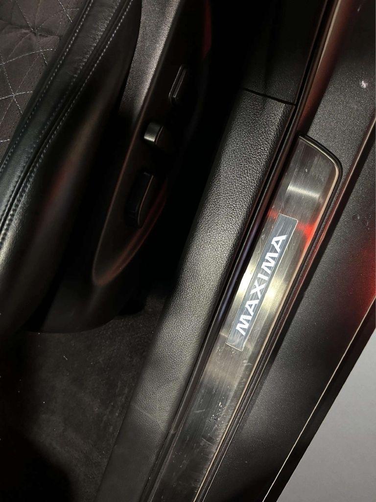 Nissan Maxima  2017