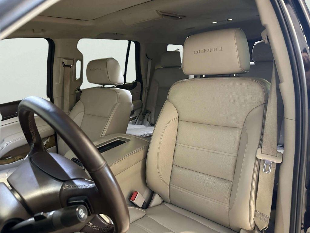 GMC Yukon Denali  2017