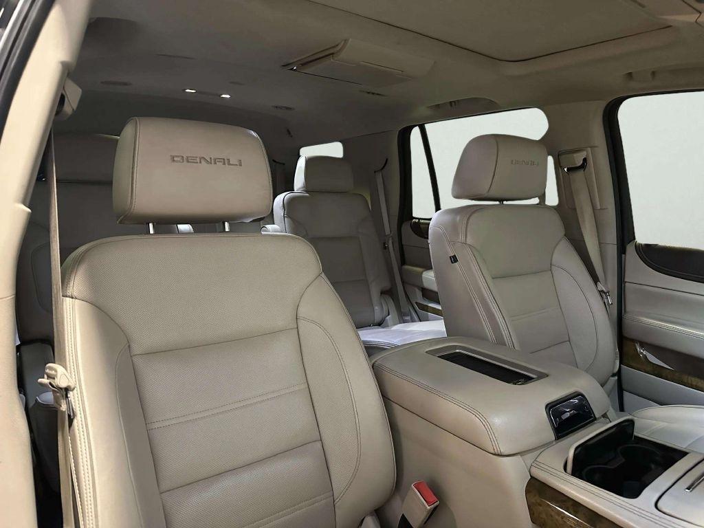 GMC Yukon Denali  2017