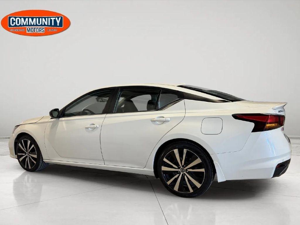 Nissan Altima  2021