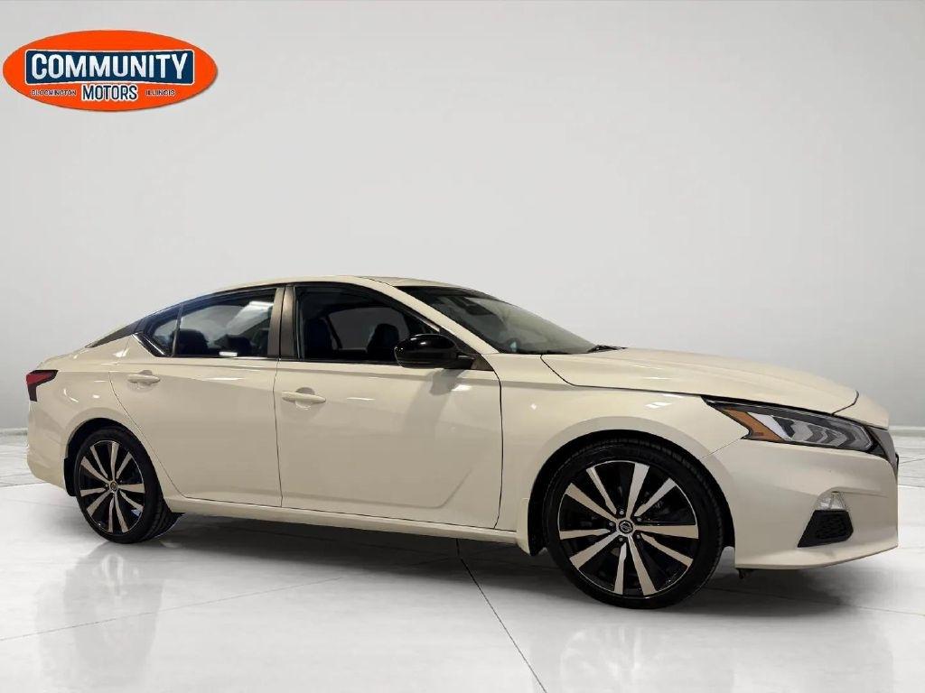 Nissan Altima  2021
