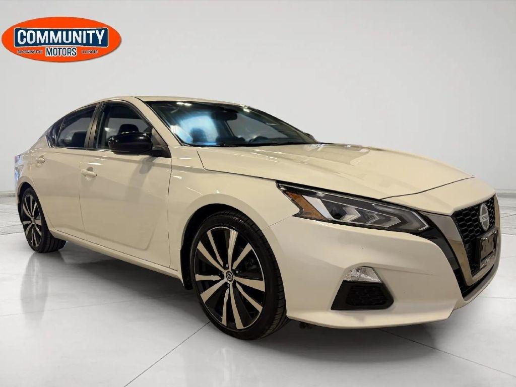 Nissan Altima  2021