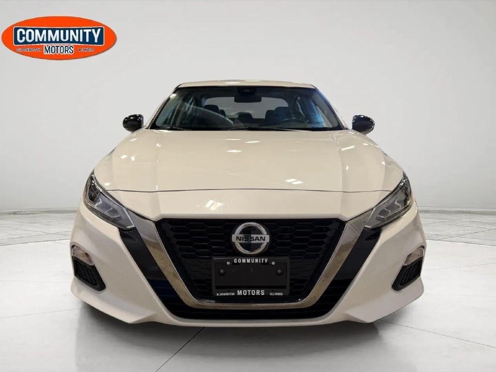 Nissan Altima  2021