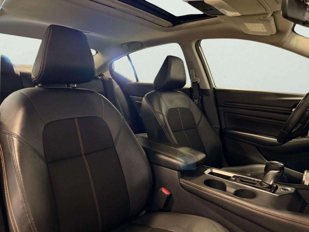 Nissan Altima  2021