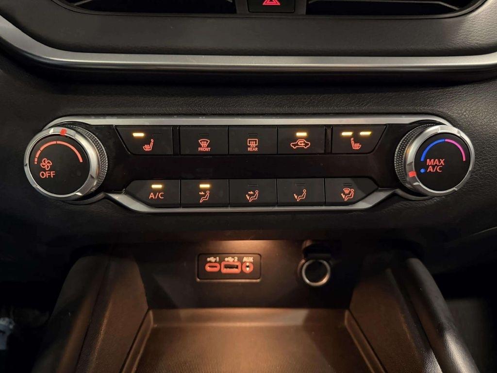 Nissan Altima  2021