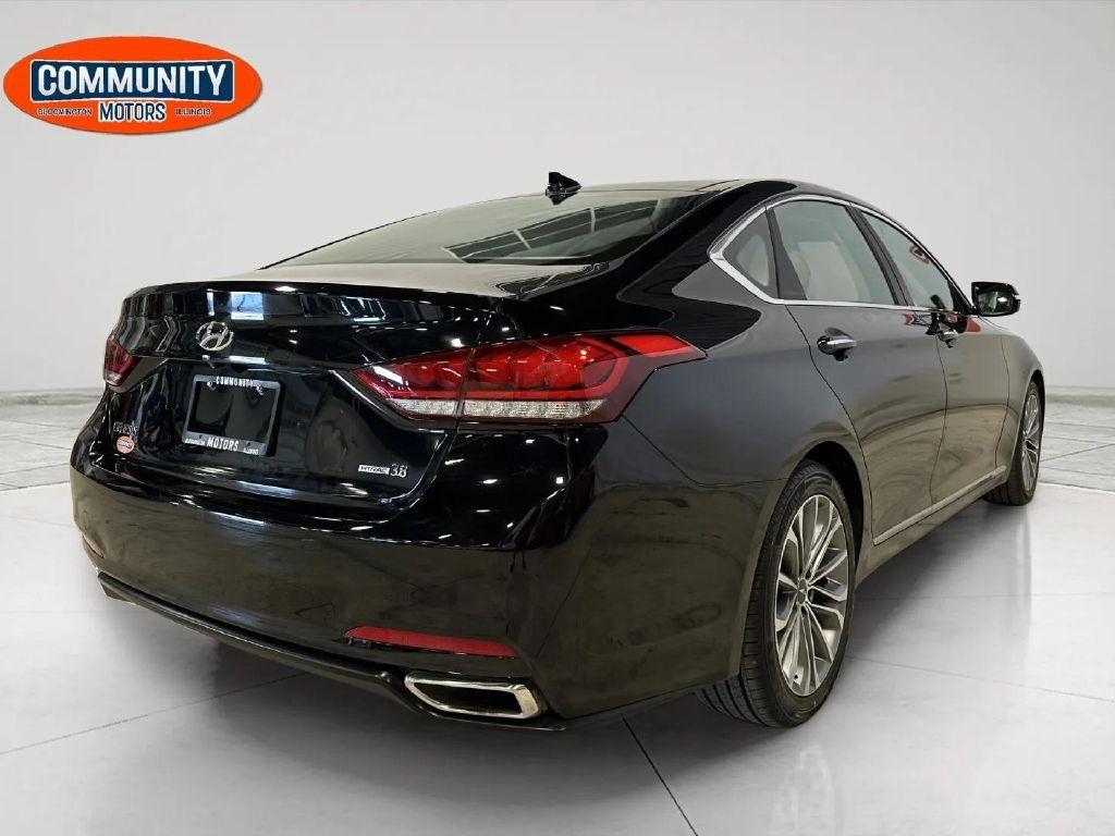 Hyundai Genesis  2016