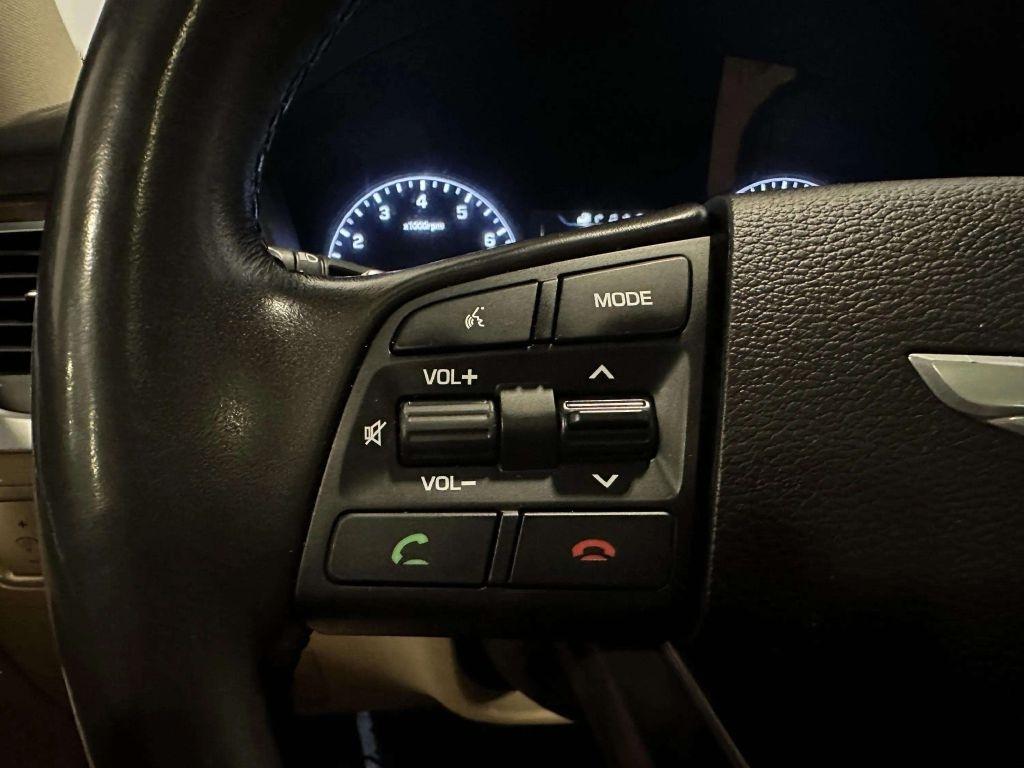 Hyundai Genesis  2016