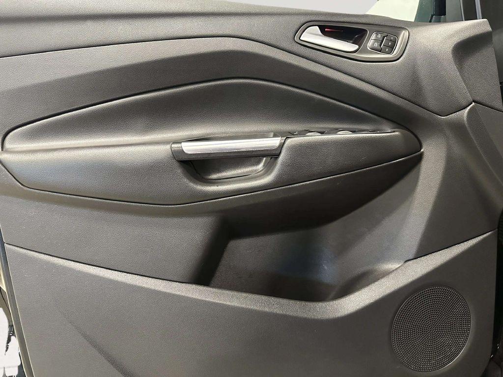 Ford Escape  2017