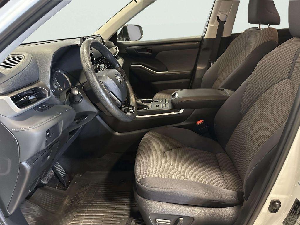Toyota Highlander  2021