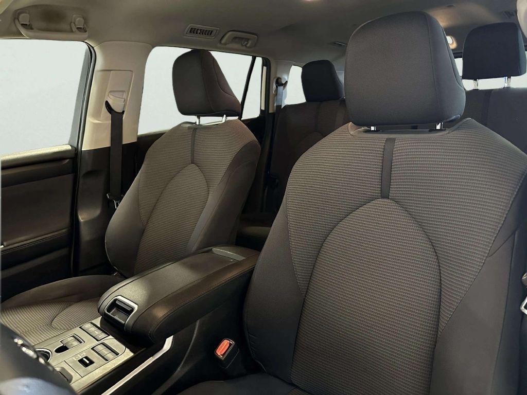 Toyota Highlander  2021
