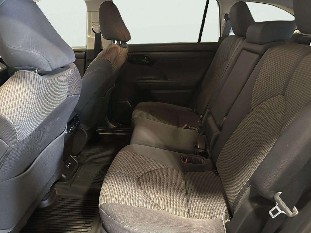Toyota Highlander  2021