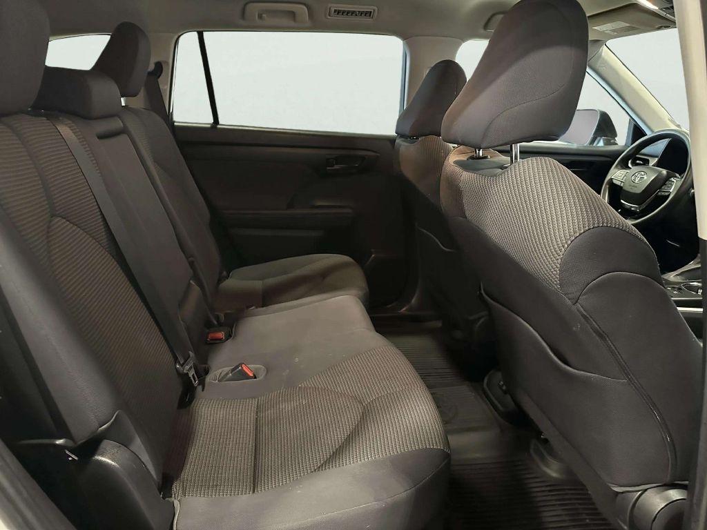 Toyota Highlander  2021