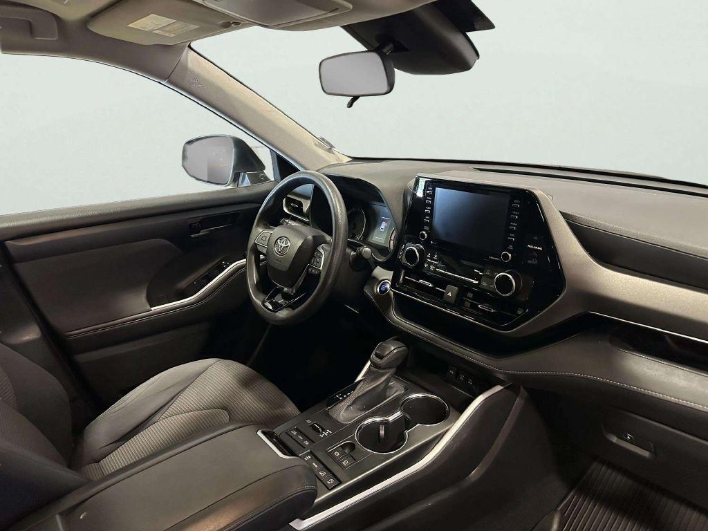 Toyota Highlander  2021
