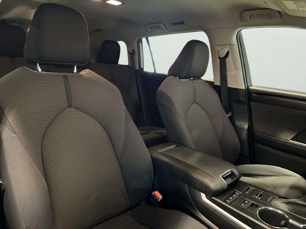 Toyota Highlander  2021