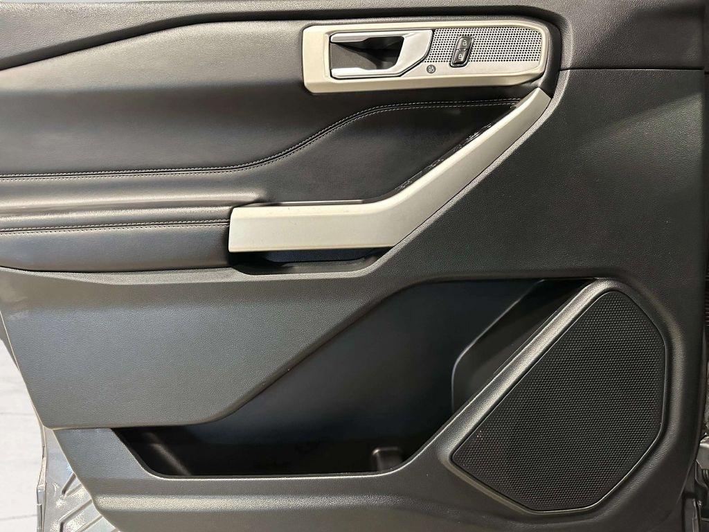 Ford Explorer  2023