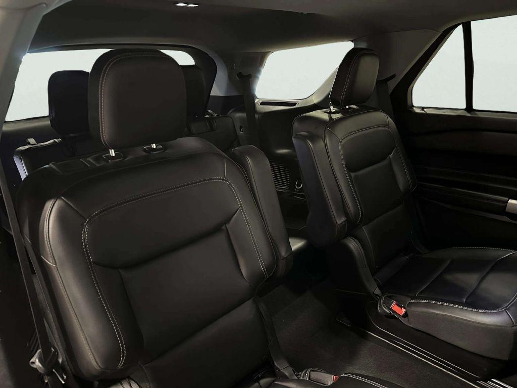 Ford Explorer  2023