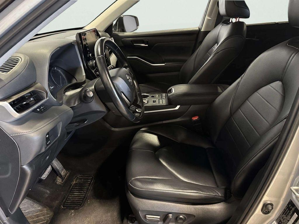 Toyota Highlander  2020
