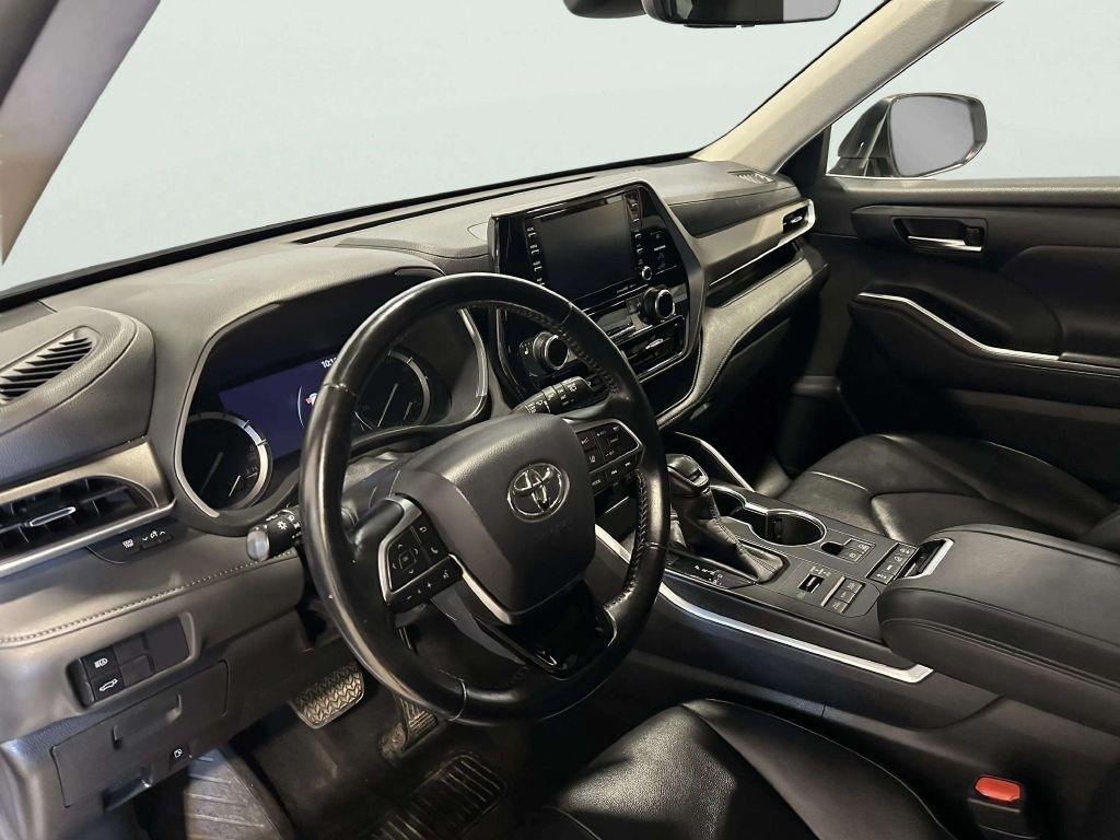 Toyota Highlander  2020