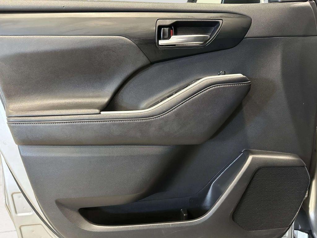 Toyota Highlander  2020