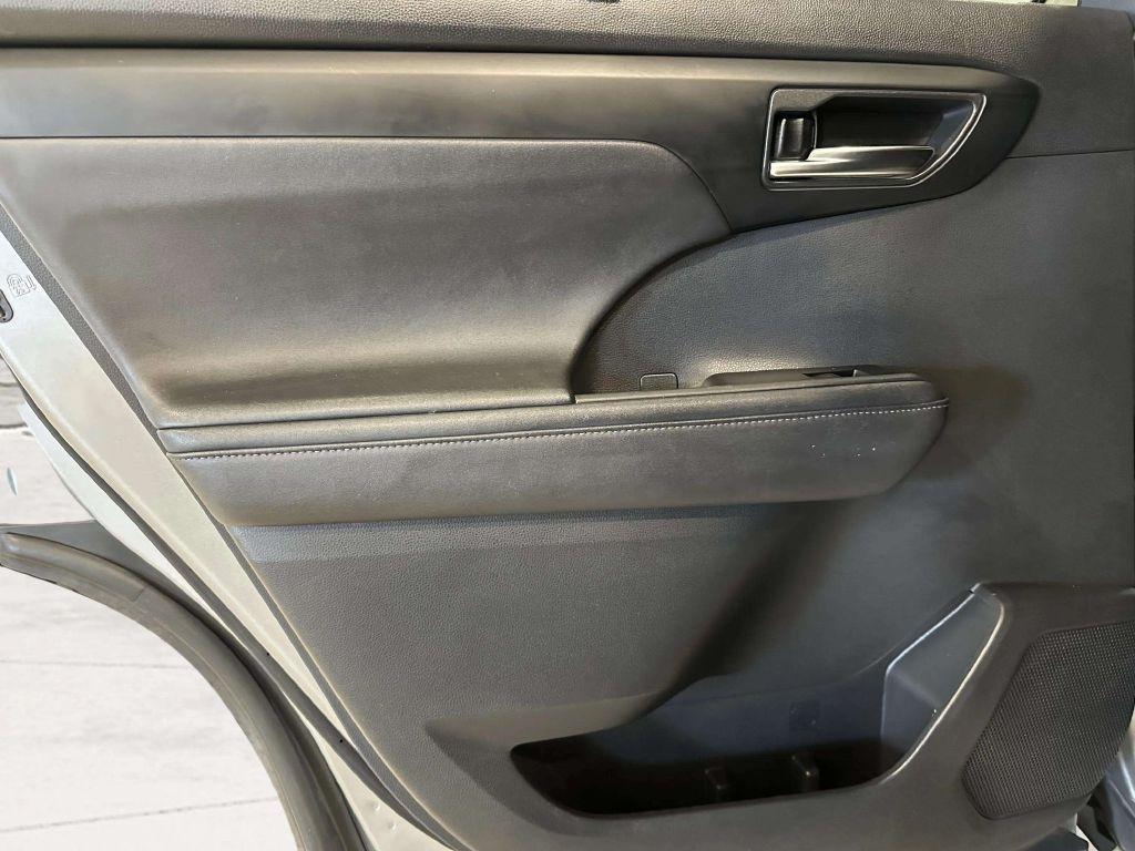 Toyota Highlander  2020