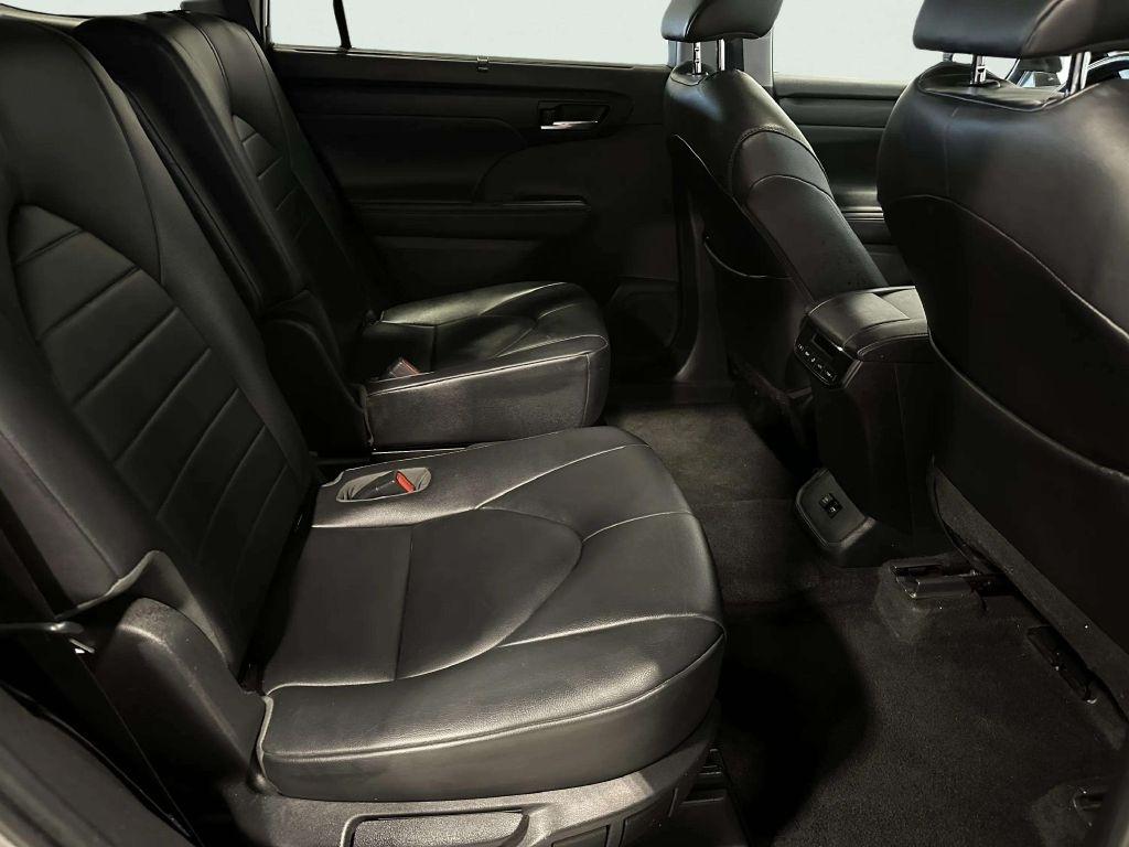 Toyota Highlander  2020