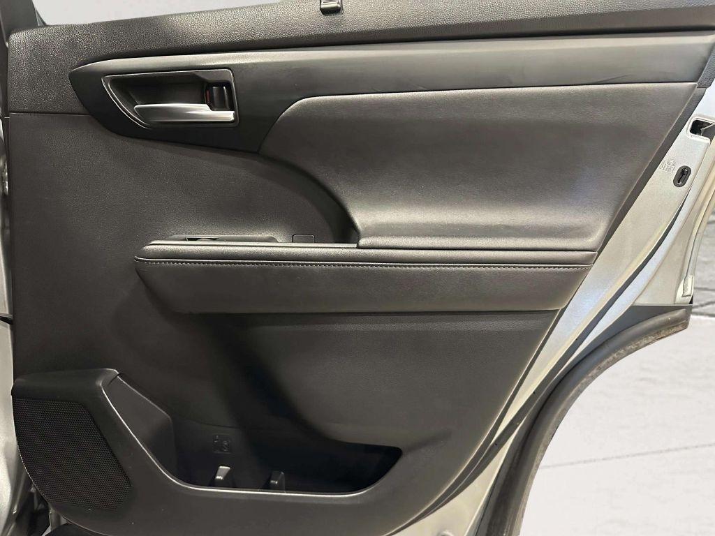 Toyota Highlander  2020