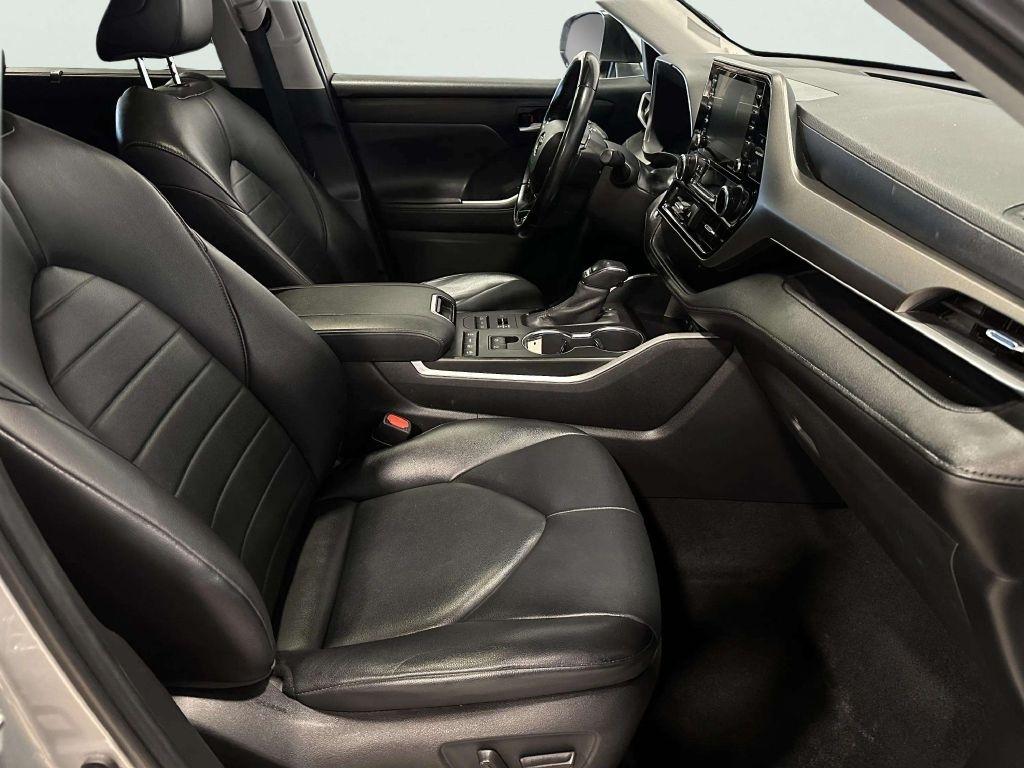 Toyota Highlander  2020