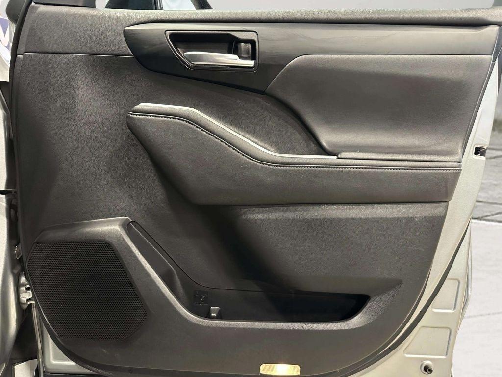 Toyota Highlander  2020
