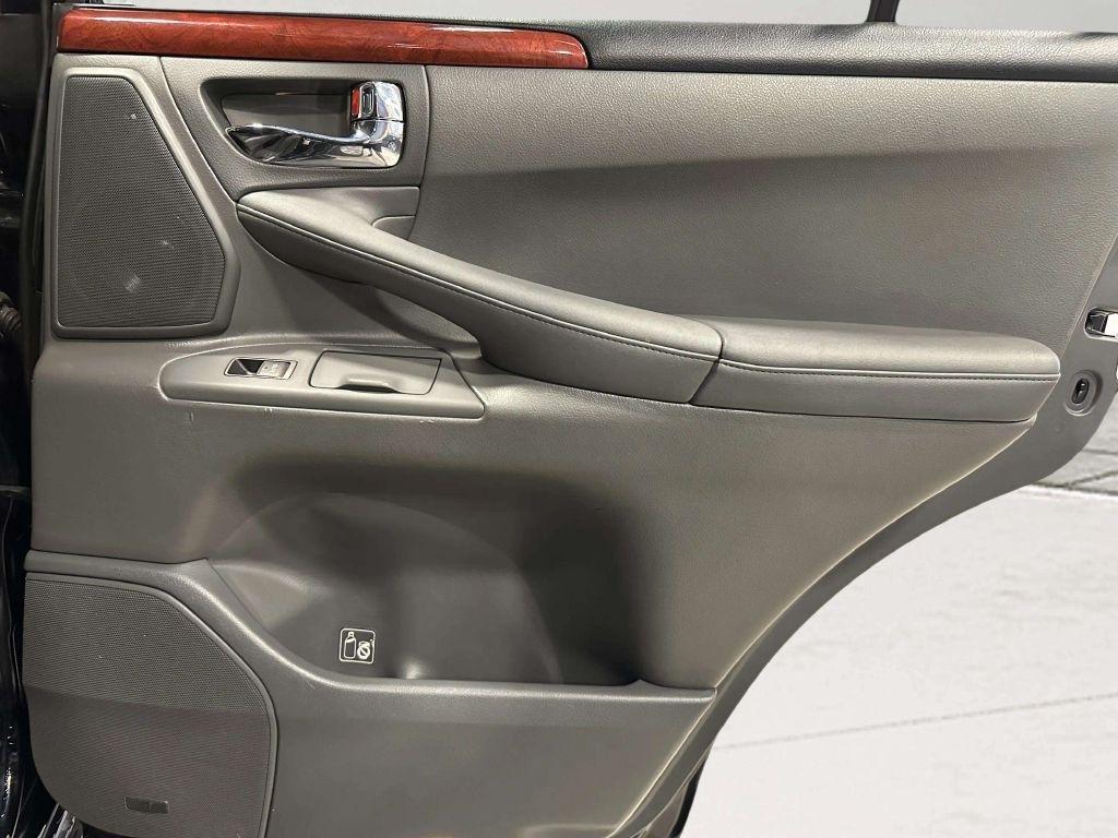Lexus LX 570  2009