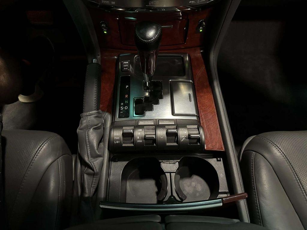 Lexus LX 570  2009