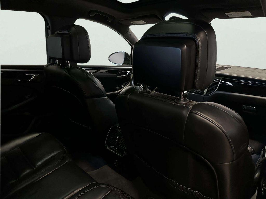 Porsche Macan  2015