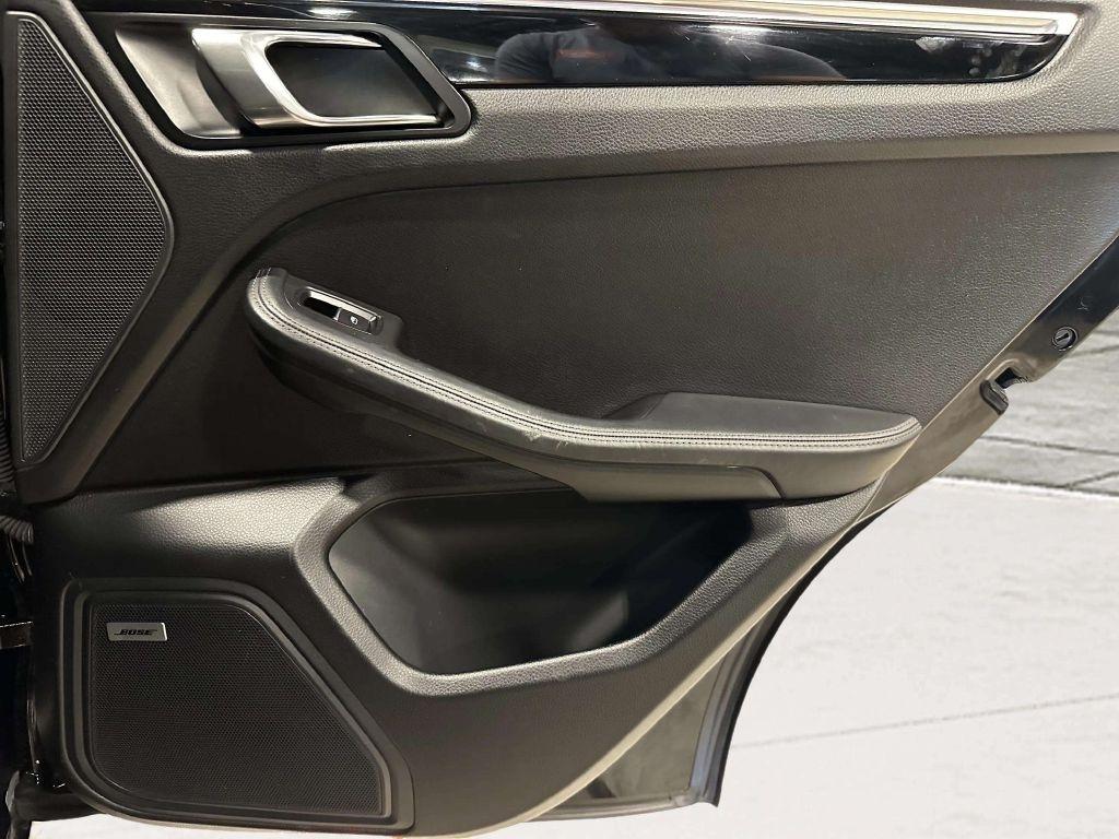 Porsche Macan  2015