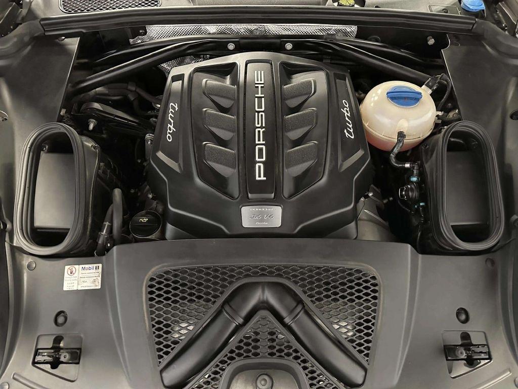 Porsche Macan  2015