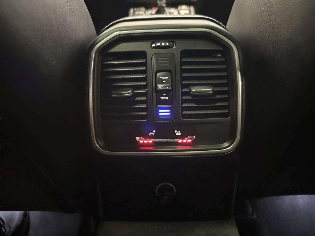 Porsche Macan  2015
