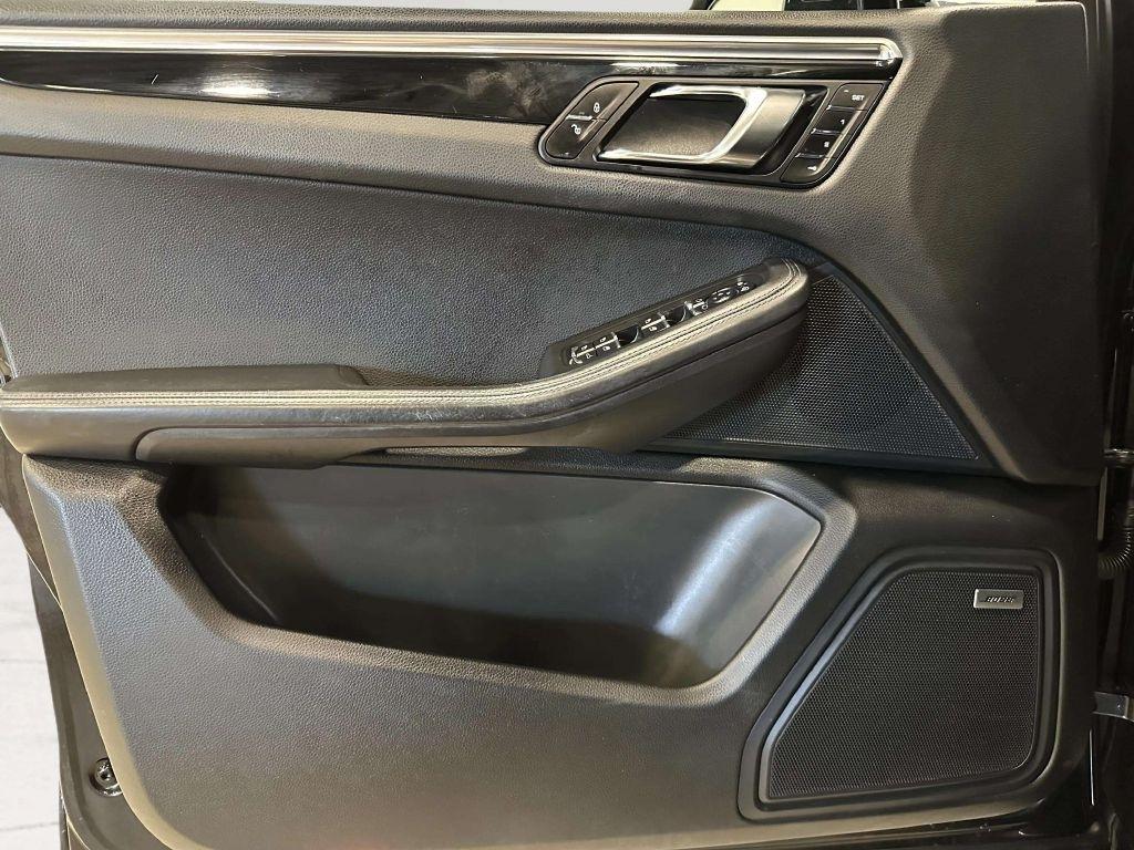 Porsche Macan  2015