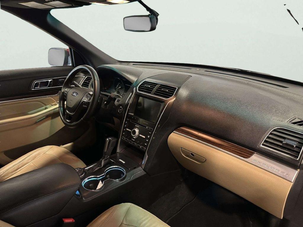 Ford Explorer  2016