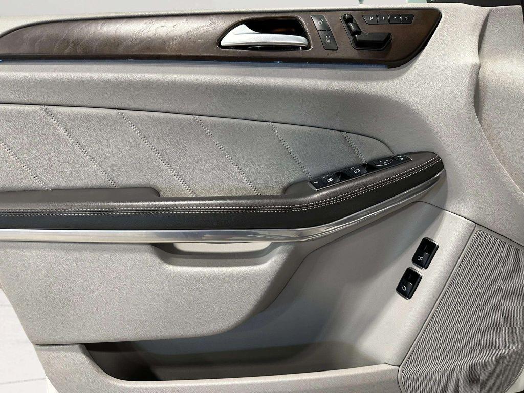 Mercedes-Benz GL-Class  2015