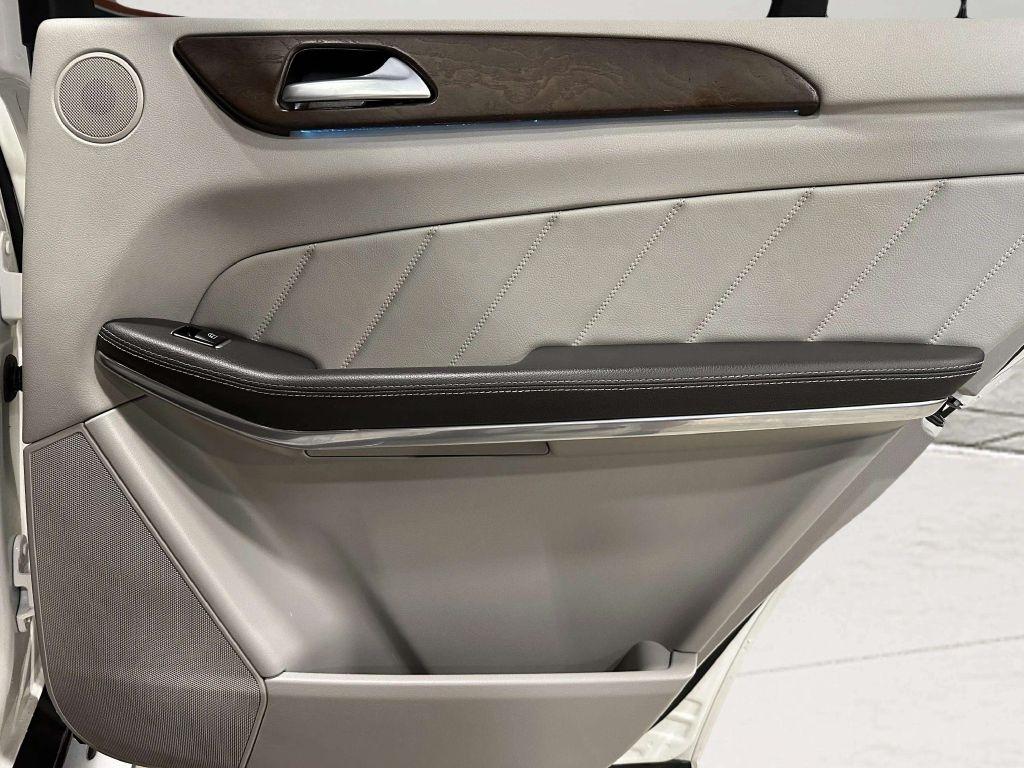 Mercedes-Benz GL-Class  2015