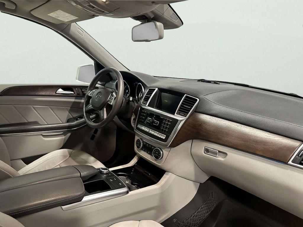 Mercedes-Benz GL-Class  2015