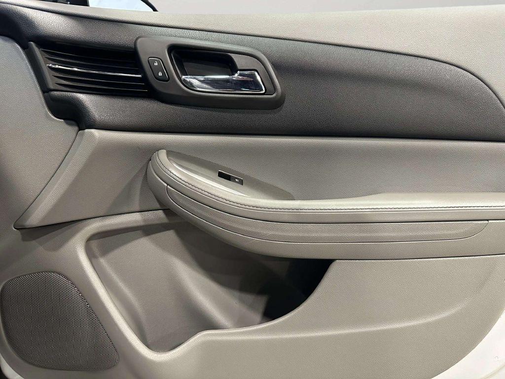 Chevrolet Malibu  2015