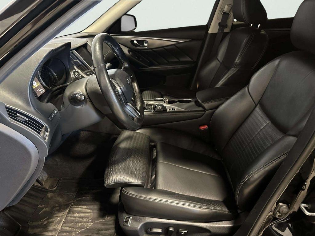 Infiniti Q50  2019