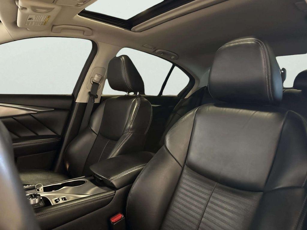 Infiniti Q50  2019