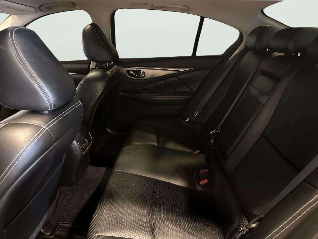 Infiniti Q50  2019