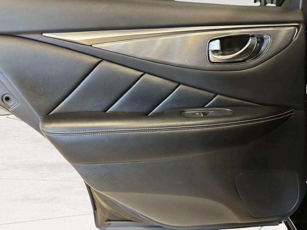 Infiniti Q50  2019