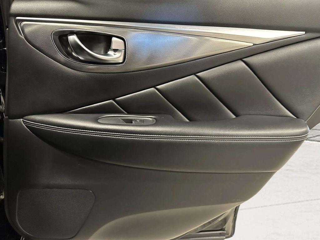 Infiniti Q50  2019