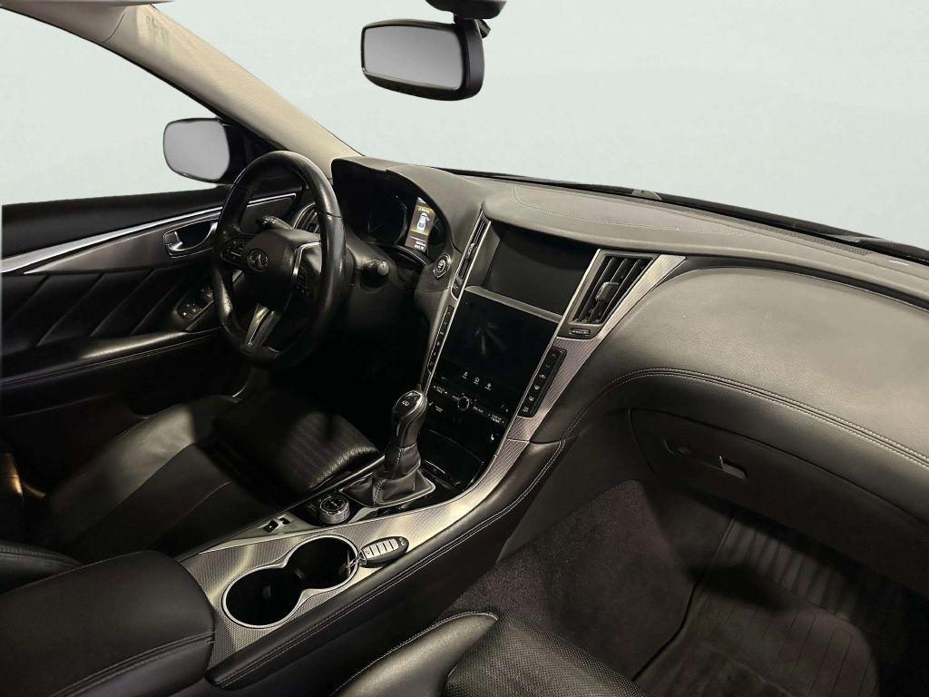 Infiniti Q50  2019