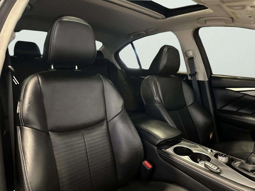 Infiniti Q50  2019