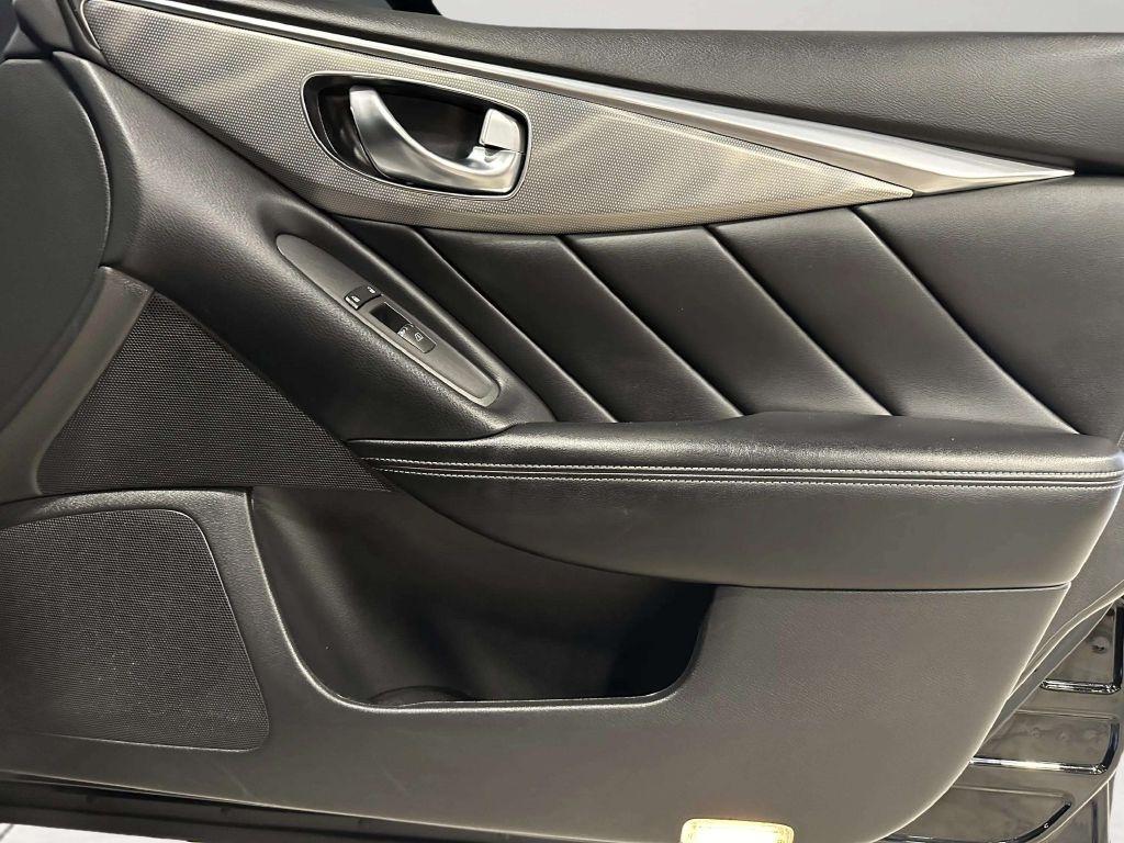 Infiniti Q50  2019